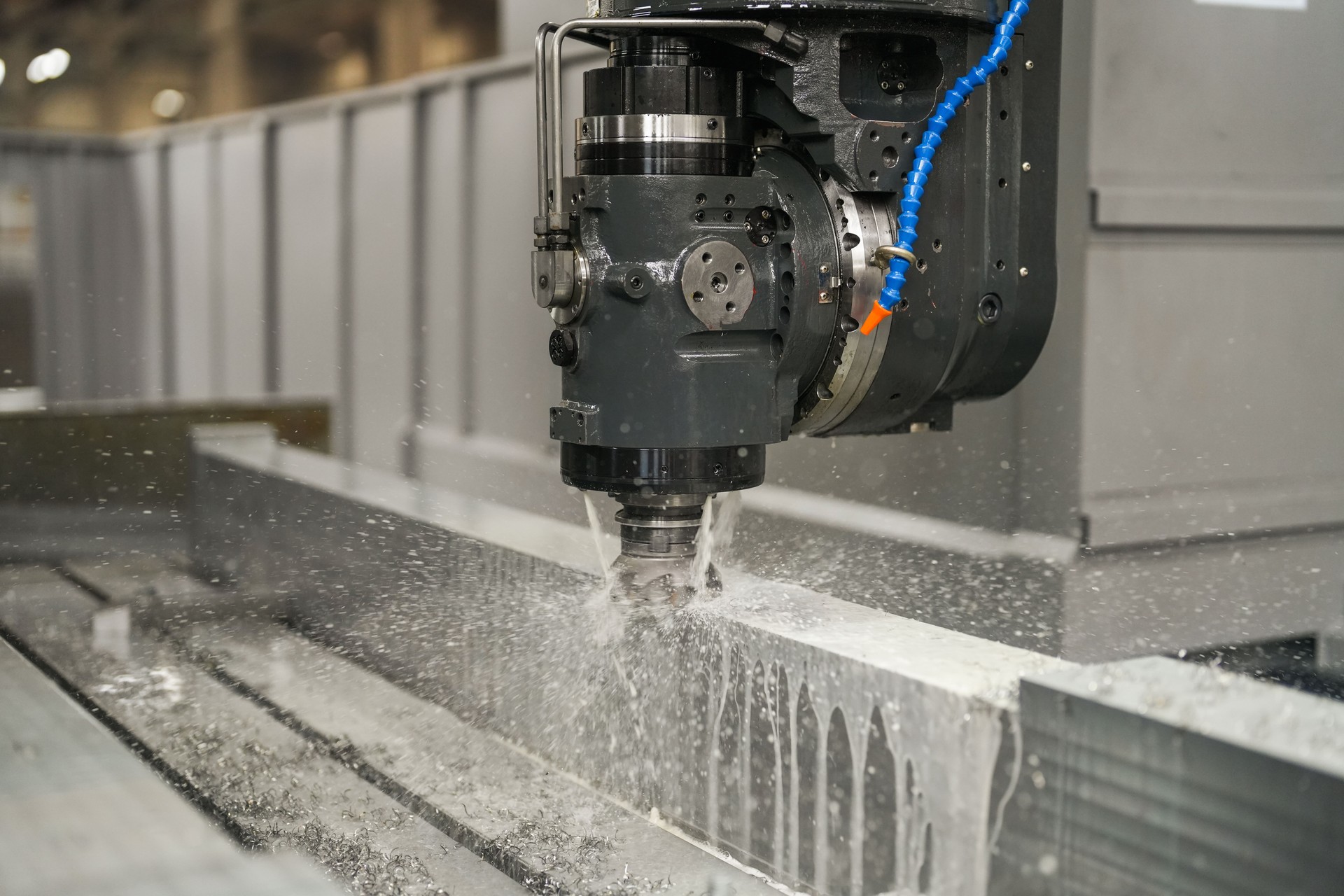 large 5 axis cnc milling machine machining parts in industry